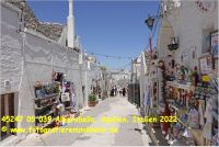 45247 05 039 Alberobello, Apulien, Italien 2022.jpg